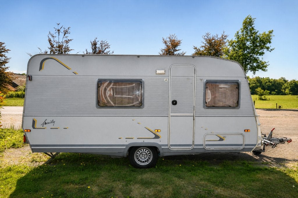 Nette Dethleffs Caravan Stapelbed Vastbed Treinzit Rijklaar, Treinzit, 750 - 1000 kg, Particulier, 5 tot 6 meter