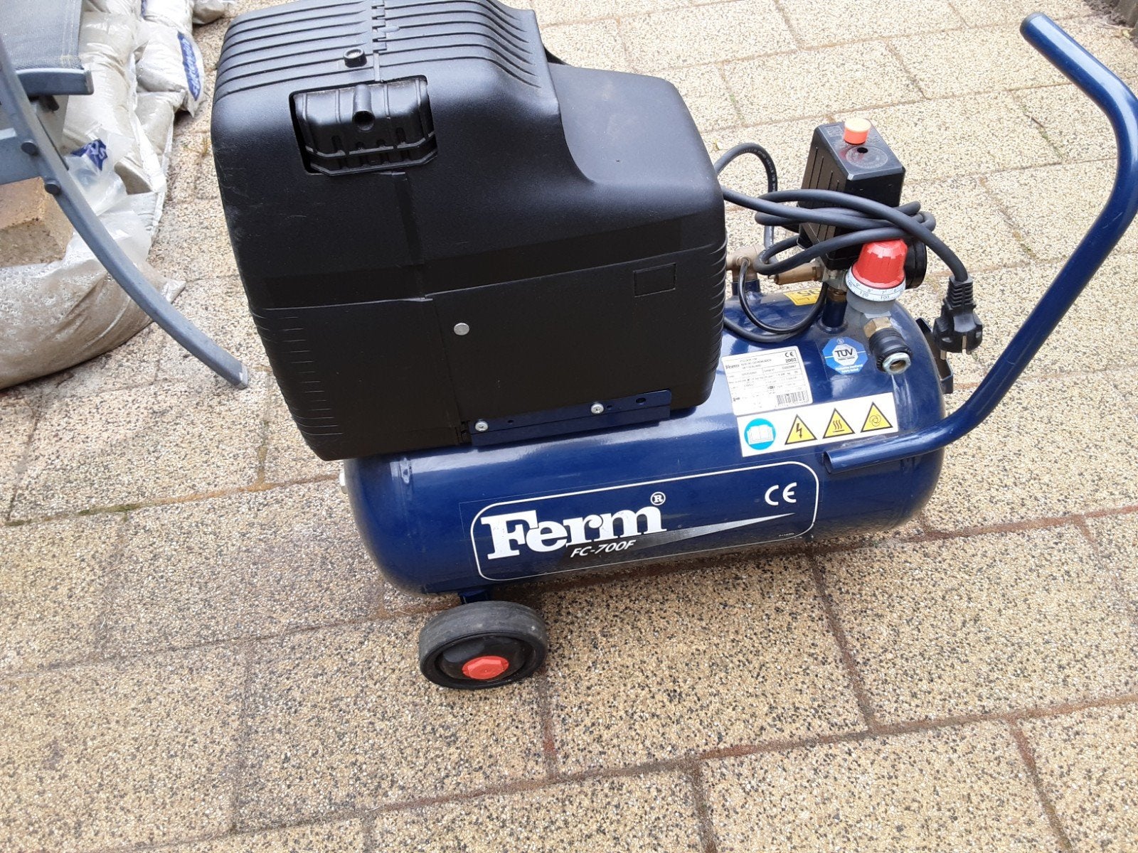 Te koop Compressor Ferm FC-700F, Ophalen, Zo goed als nieuw