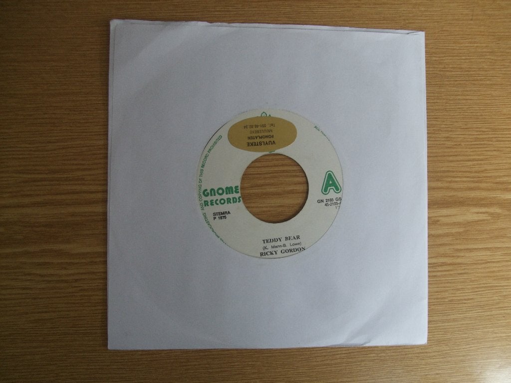 GNOME 2103   RICKY GORDON    TEDDY BEAR / COME HOME, Cd's en Dvd's, Vinyl Singles, Zo goed als nieuw, Rock en Metal, 7 inch, Ophalen of Verzenden