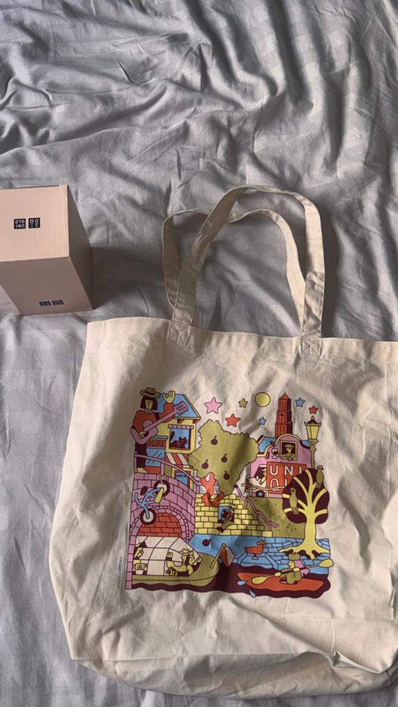 UNIQLO Utrecht Goodie Bag: Tote Bag & Thermosbeker, Ophalen of Verzenden, Nieuw, Beige, Shopper