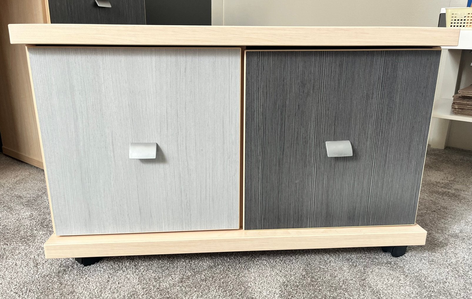 Kledingkast-bureau-nachtkastje, Ophalen, Zo goed als nieuw, Jongetje of Meisje