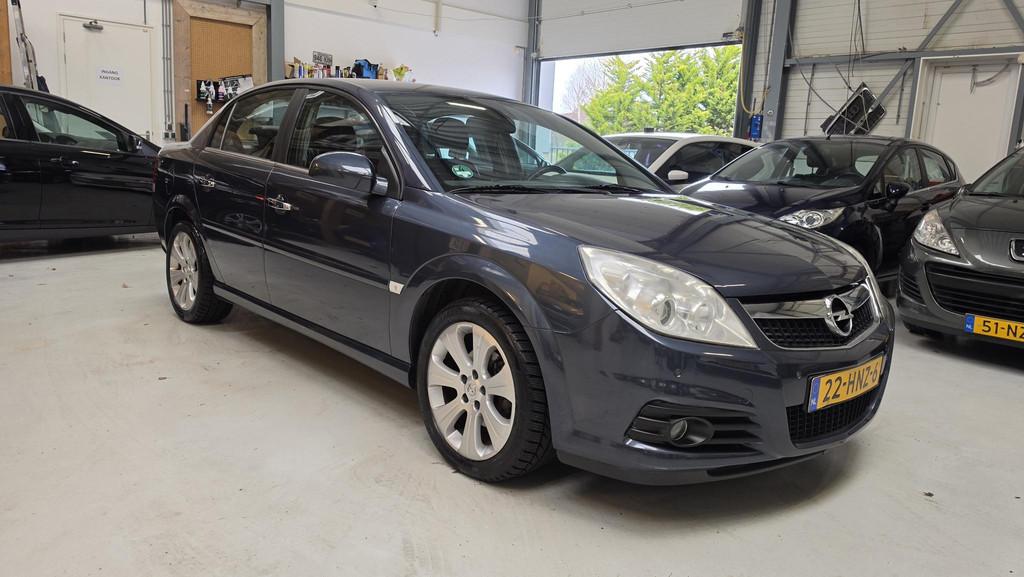 Opel Vectra 1.8-16V Executive Navi, Leer, Clima, Trekhaak, N, Auto's, Voorwielaandrijving, Gebruikt, 1295 kg, 4 cilinders