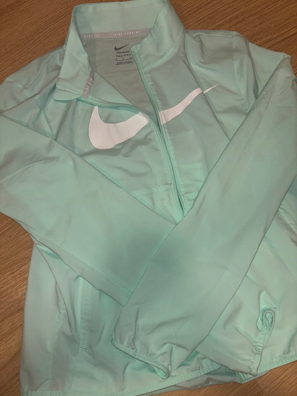 Nike Tempo Dri-FIT maat s, Ophalen of Verzenden, Zo goed als nieuw, Hardlopen of Fietsen, Maat 36 (S)