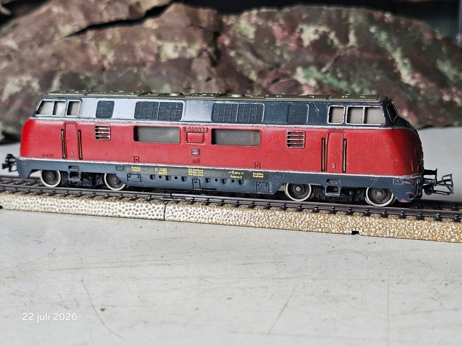 Märklin metalen diesellocomotief V200 HO, GETEST, Wisselstroom, Gebruikt, Locomotief, Ophalen of Verzenden