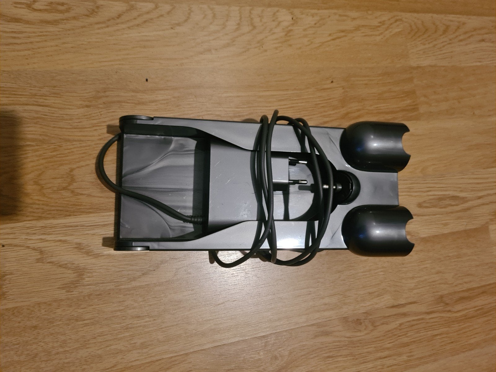 Dyson v11 Zuigmond borstels  en  Oplader + Muurbeugel, Kruimeldief, Ophalen of Verzenden, Zo goed als nieuw, Dyson