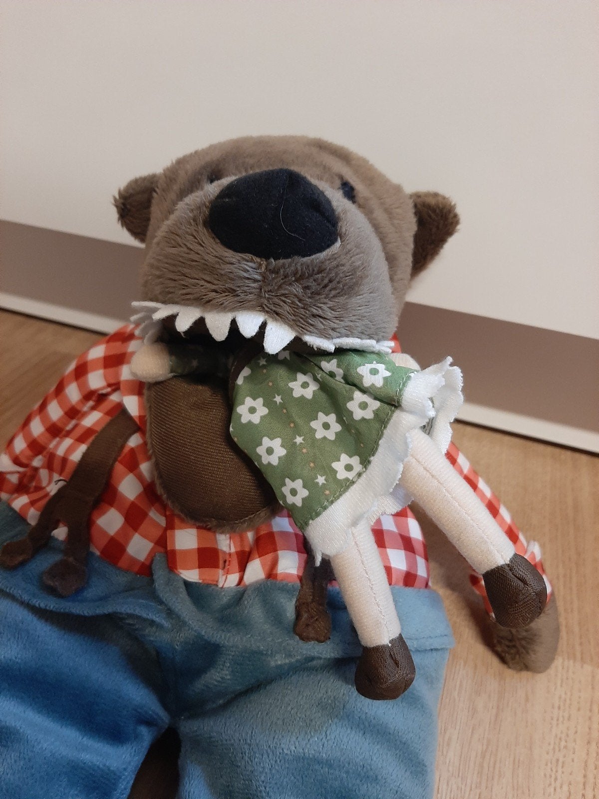 IKEA wolf en oma knuffel roodkapje, Ophalen of Verzenden