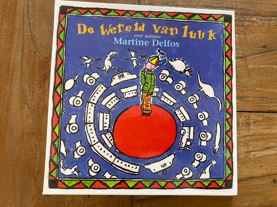 De Wereld van Luuk: Over autisme - Martine Delfos, Boeken, Ophalen of Verzenden, Zo goed als nieuw, Non-fictie