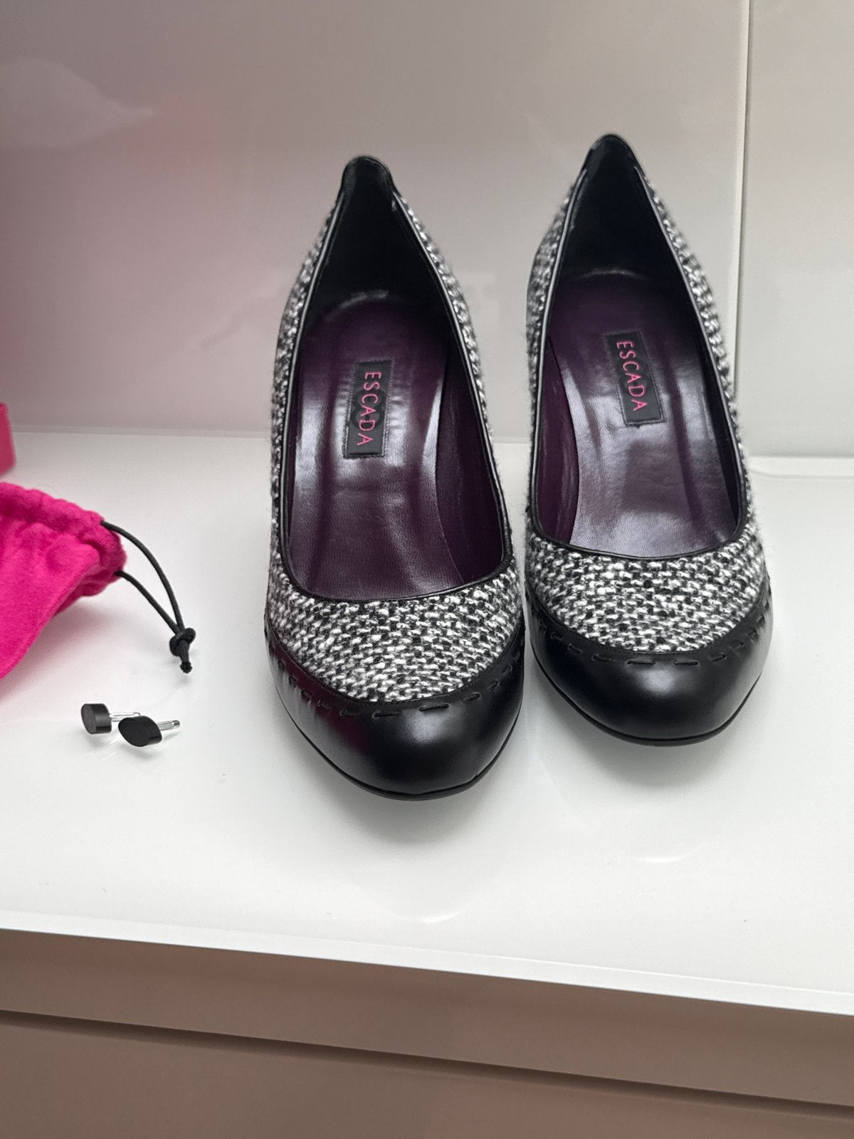 Escada Pumps - Zwart/Wit Tweed met Leren Details, Ophalen of Verzenden, Zo goed als nieuw, Zwart, Pumps