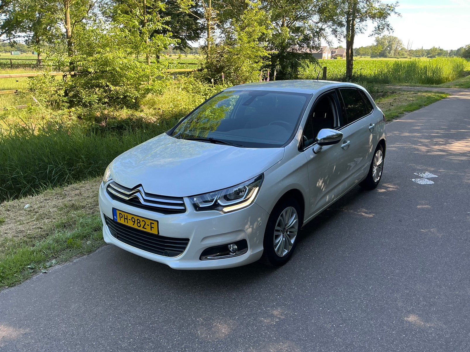 Citroën C4 1.2 96KW 2017 Feel Collection nwe APK, Stof, 1550 kg, Euro 6, 1199 cc