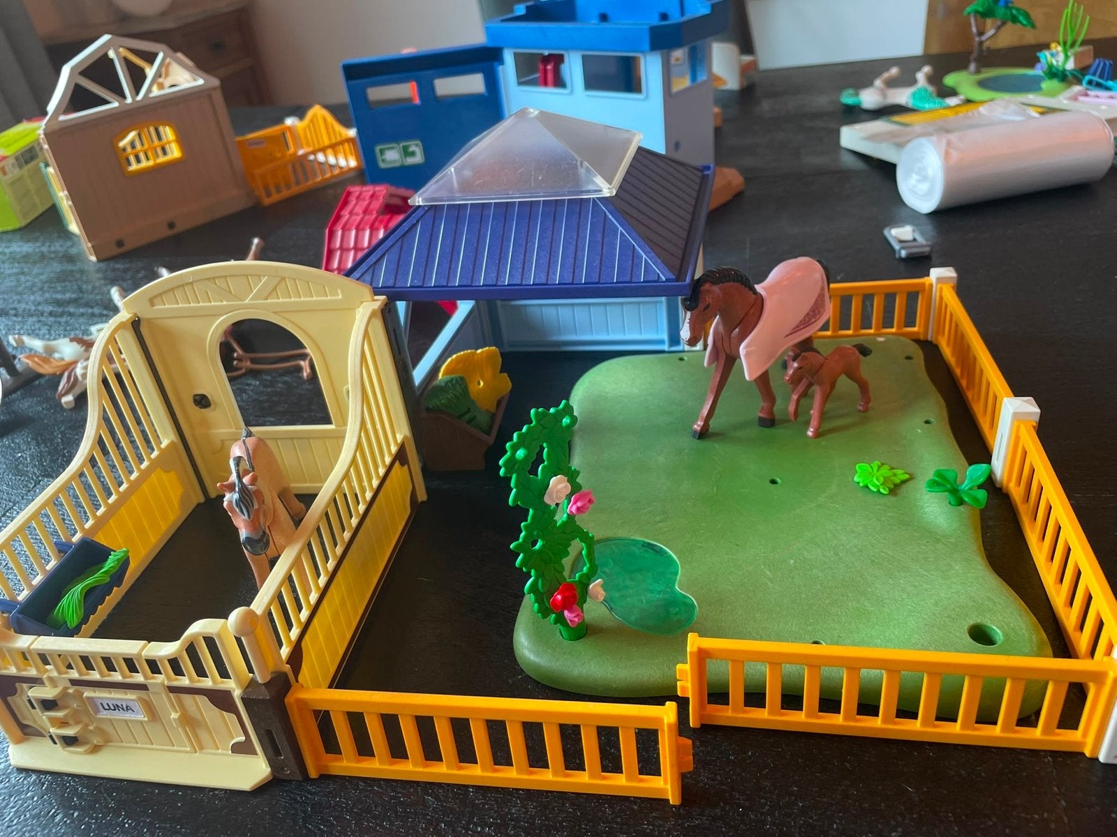 Playmobil paardenstal met weide en accessoires, Ophalen of Verzenden, Gebruikt, Jongen of Meisje