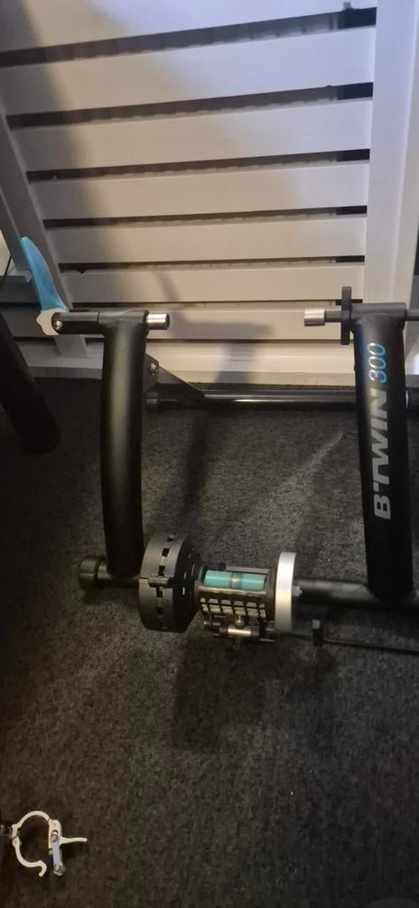 B'Twin 300 Hometrainer - Zo goed als nieuw, Ophalen of Verzenden, Zo goed als nieuw, Overige typen