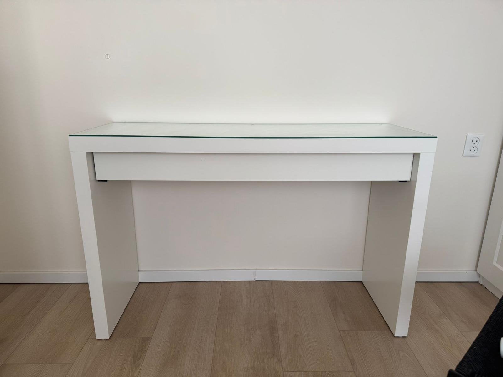 Malm makeup tafel Toilettafel, wit, 120x41 cm, Ophalen, Zo goed als nieuw