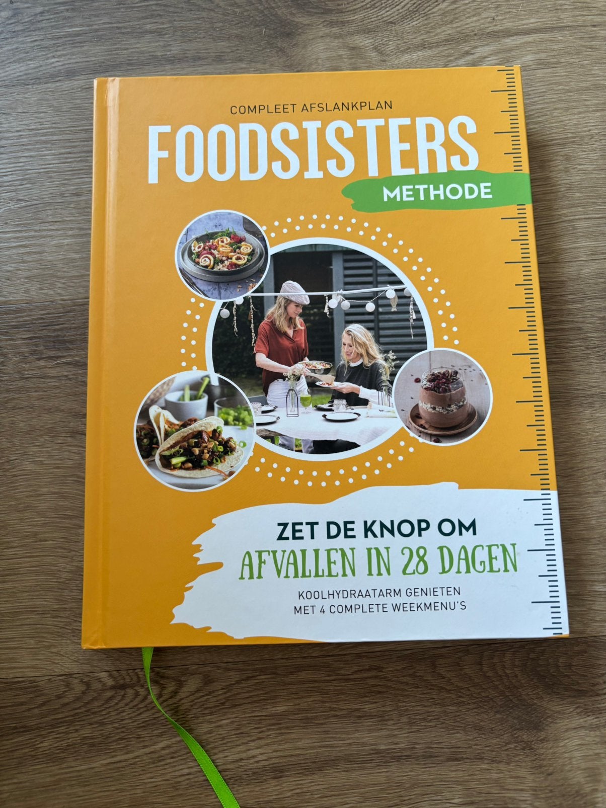 Foodsisters methode - ‘Zet de knop om afvallen in 28 dagen’, Ophalen of Verzenden, Zo goed als nieuw