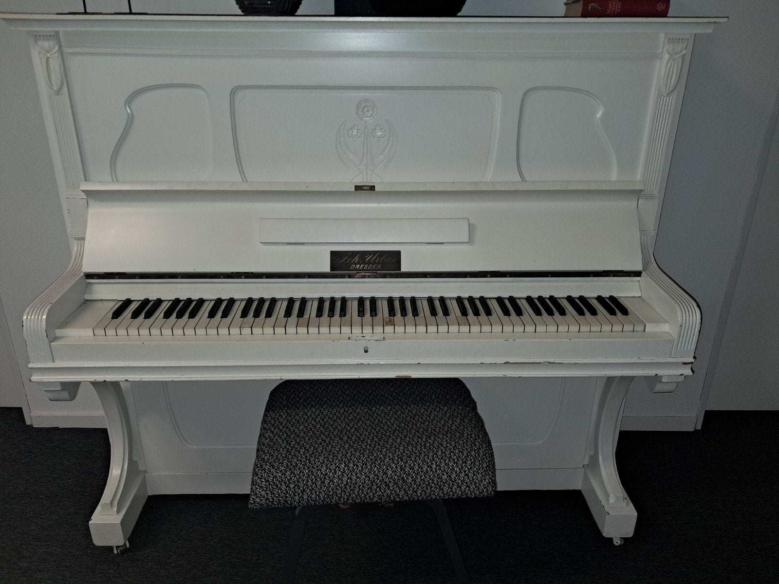 Witte piano Joh. Urban Dresden - Klassiek en elegant, Muziek en Instrumenten, Piano's, Ophalen, Gebruikt, Wit, Piano