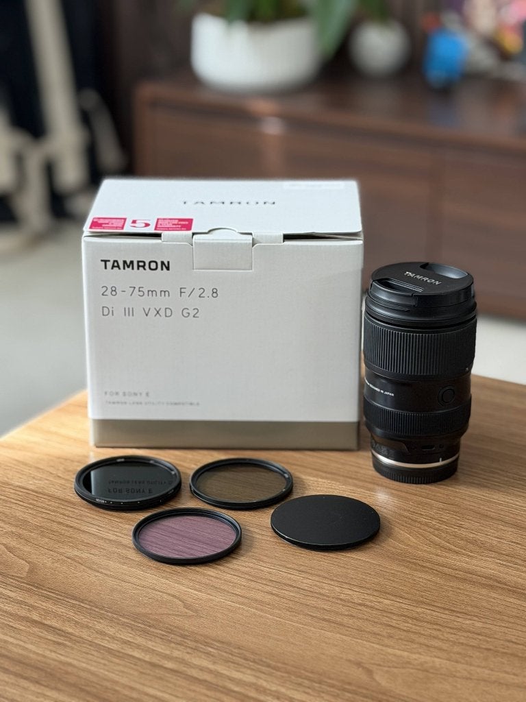 Tamron 28-75mm f/2.8 Di III VXD G2 Sony FE + 3x Urth filters, Ophalen, Sony E-mount, Zo goed als nieuw, Zoom