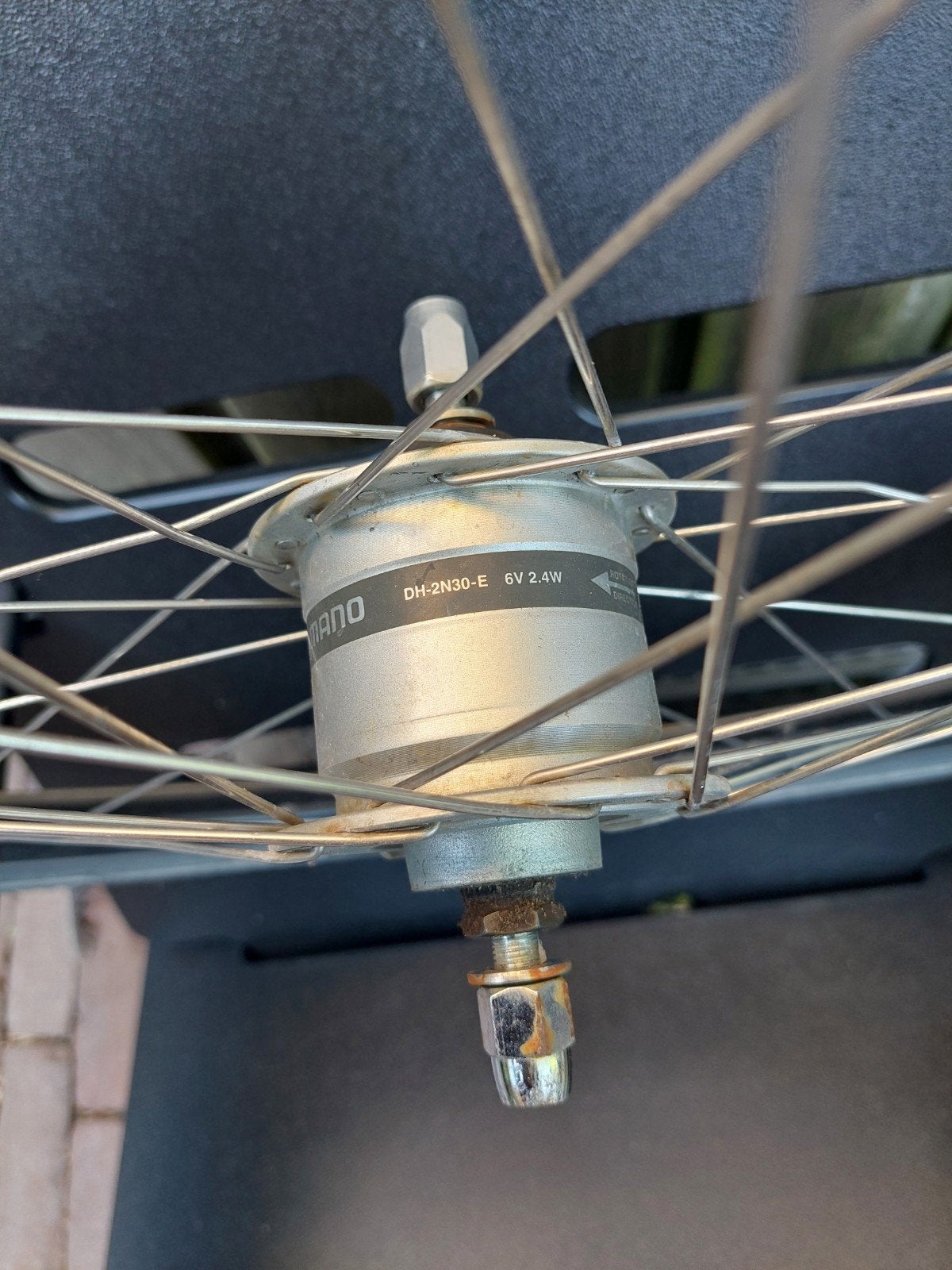 Recht voorwiel 26 inch met naafdynamo en goede band, Band, Ophalen of Verzenden, Zo goed als nieuw, Batavus Snake