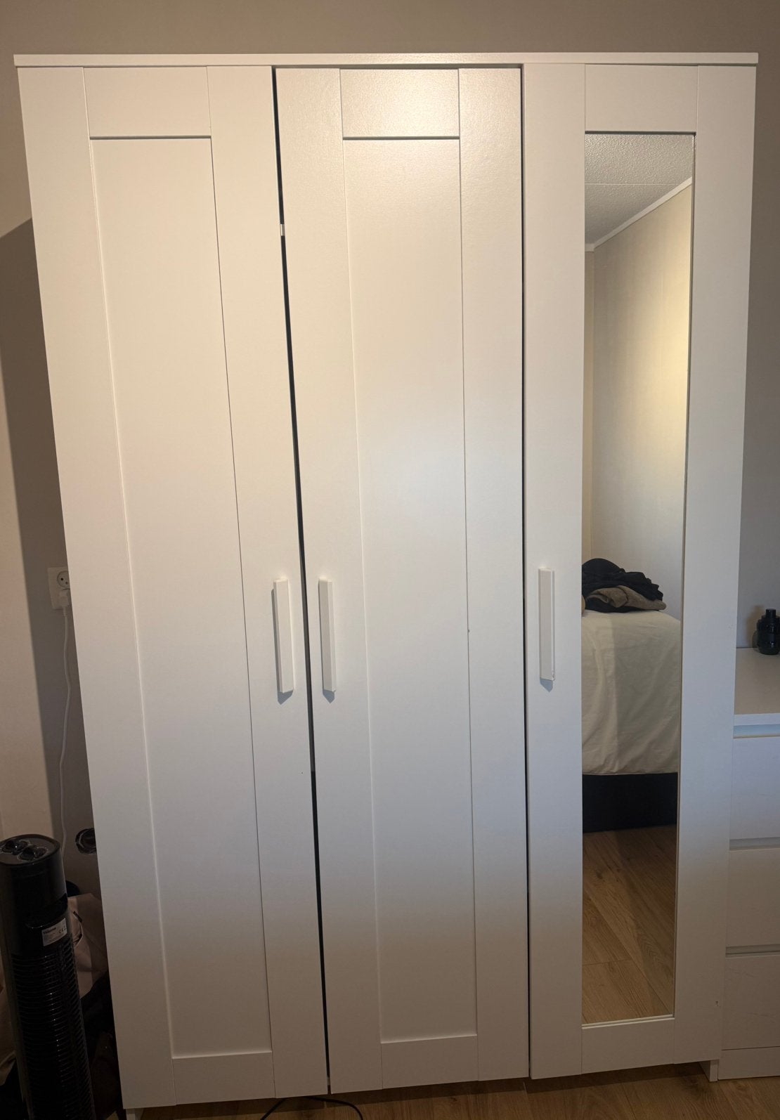 IKEA kledingkast Brimnes, Huis en Inrichting, Kasten | Kledingkasten, Ophalen, 100 tot 150 cm, Zo goed als nieuw, 150 tot 200 cm