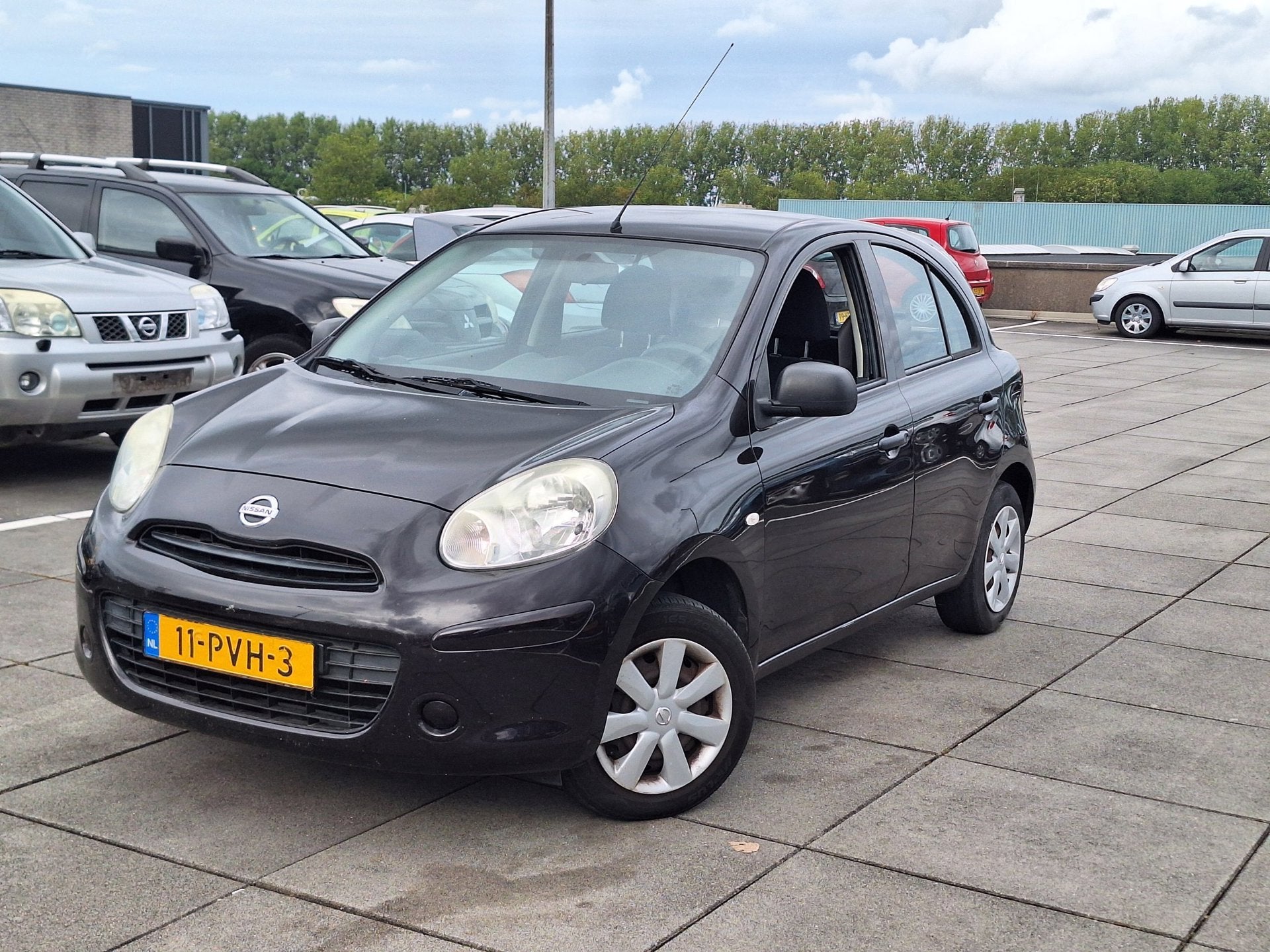 Nissan Micra € 950,- 1.2 Visia Pack EXPORT OF HANDEL !, Voorwielaandrijving, Euro 5, Stof, Gebruikt