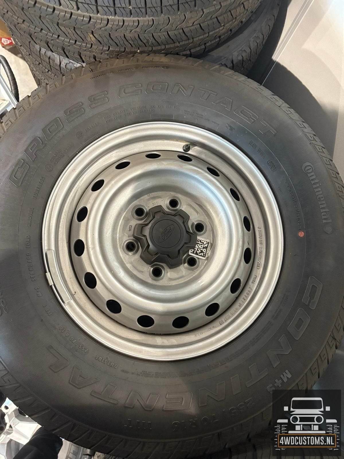 Banden en velgen set van 4   255/70/r16  ford ranger 2011-20, Gebruikt, -, -, Banden en Velgen