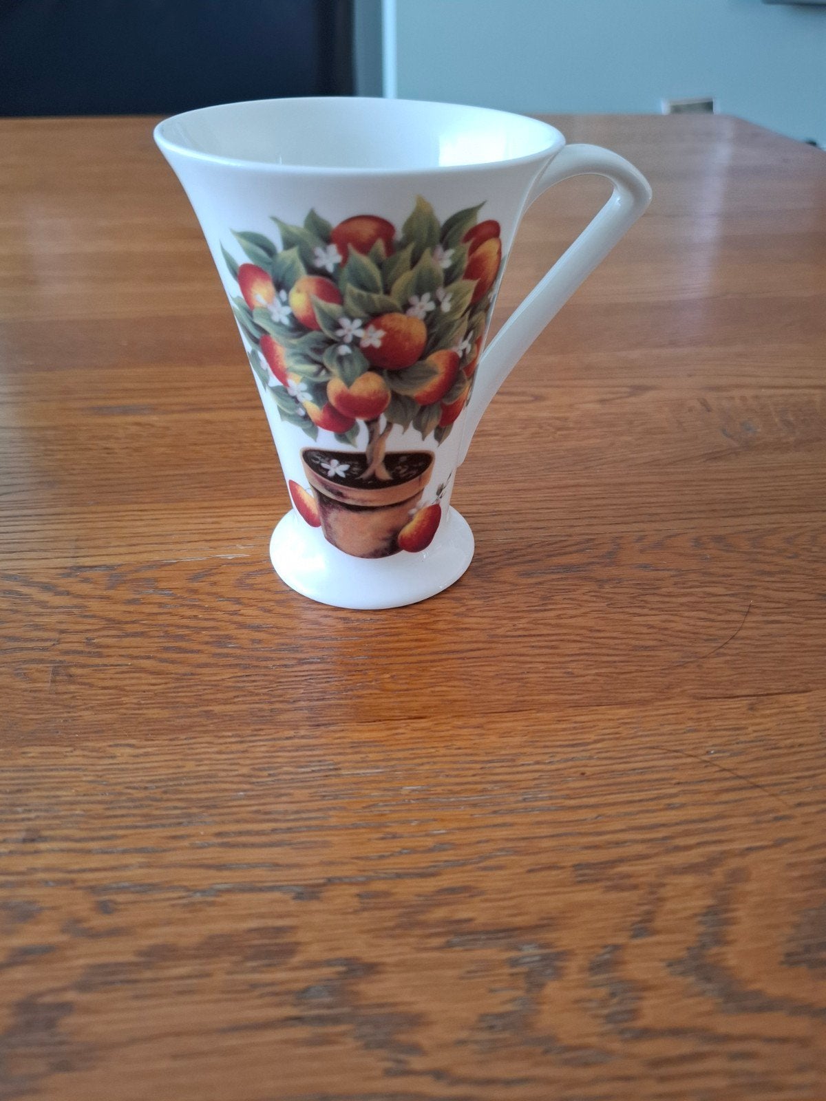 mooie beker boom met appels in pot merk windsor, Ophalen of Verzenden, Zo goed als nieuw, Overige stijlen, Kop(pen) en/of Schotel(s)