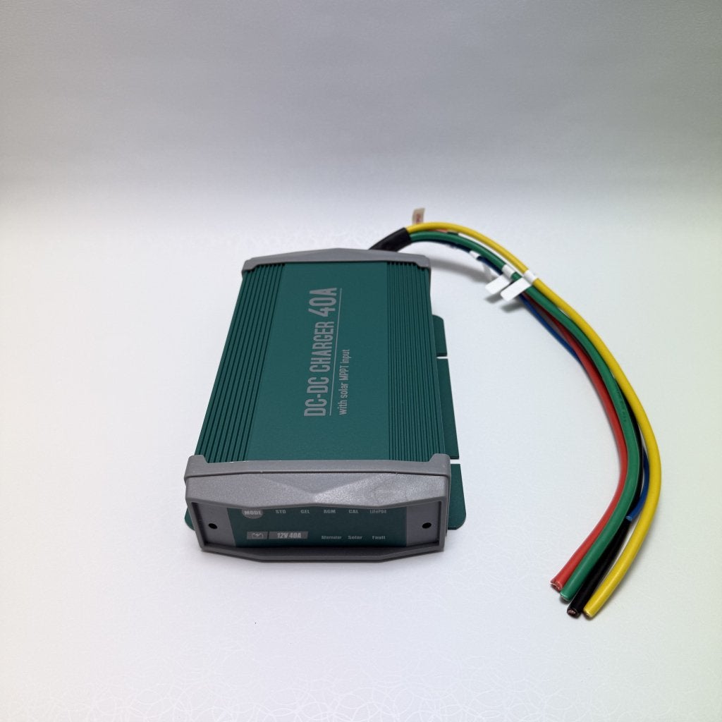 DC-DC BATTERY CHARGER MPPT 40A, Gebruikt, Ophalen of Verzenden, Guaestus Trading, Sales@guaestus.com