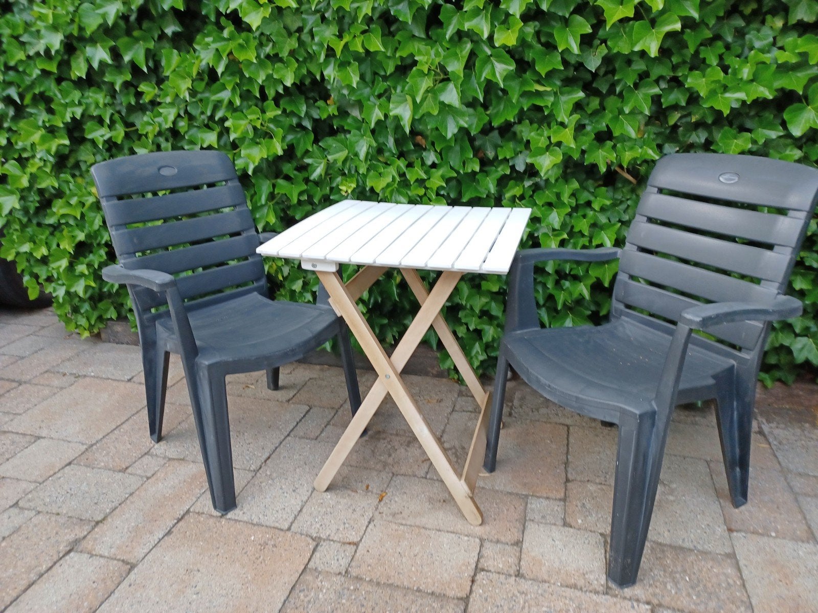 Compacte bistro  tuinsetje, Tuin en Terras, Tuinsets en Loungesets, Kunststof, Gebruikt, Tuinset, Eettafel