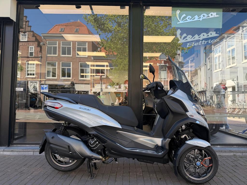 Piaggio MP3 530 HPE Exclusive Euro5+ 2026 0KM | 4 Jaar Fabri, Traction Control, Piaggio, Viale Rinaldo Piaggio
56025  Pontedera, IT