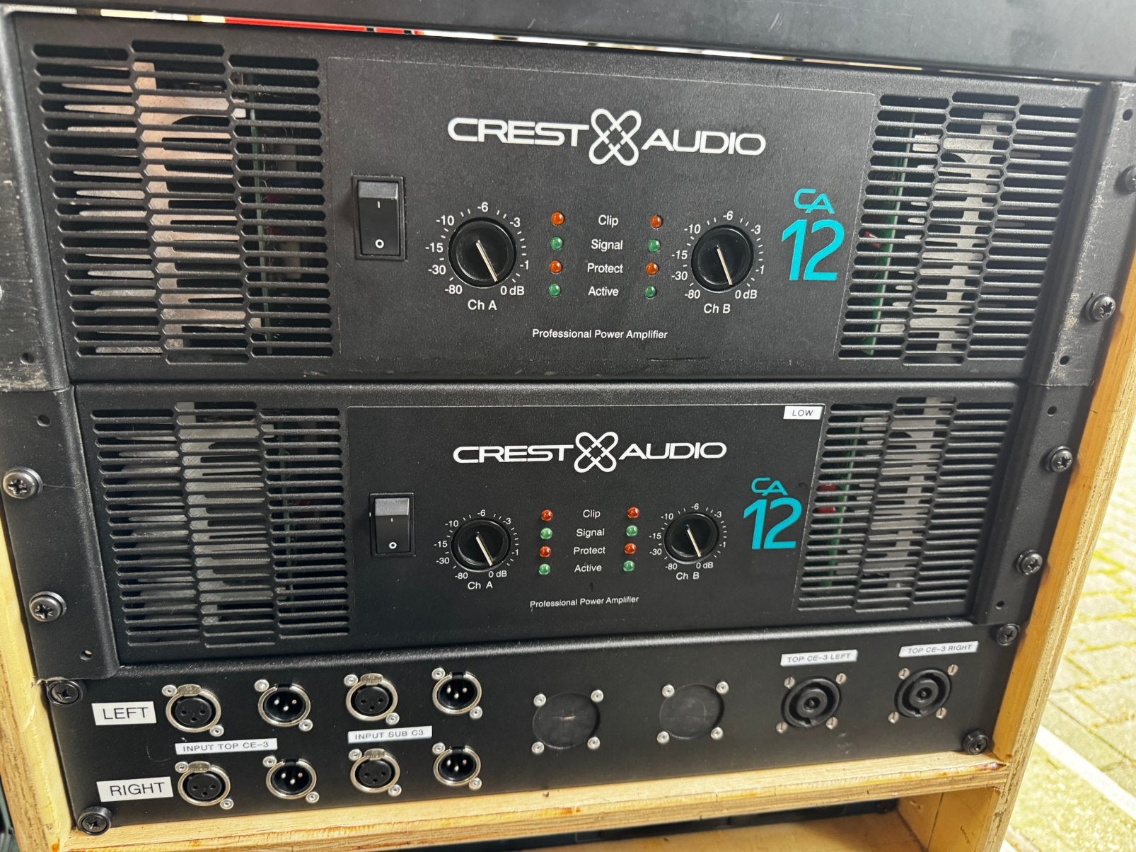2 stuks Crest CA12, Ophalen, Gebruikt, 1000 watt of meer, P.A.