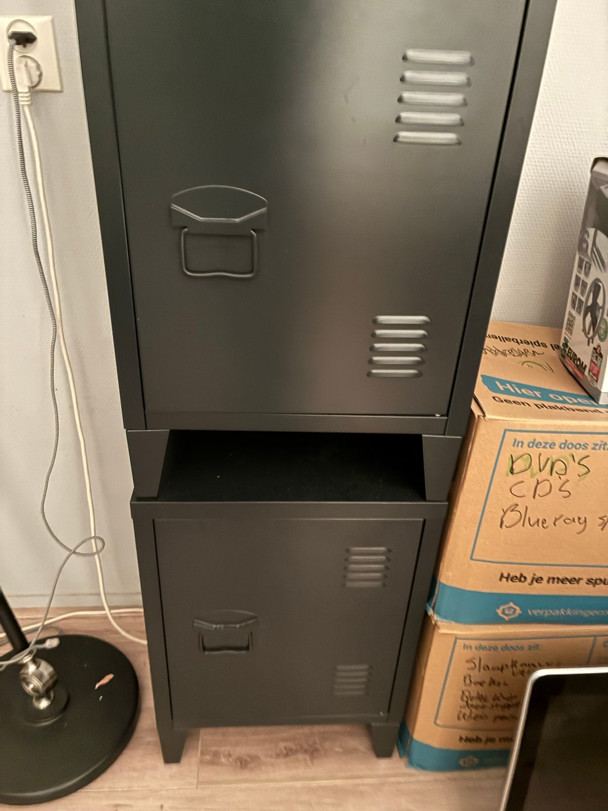 Set van 2 industriële metalen nachtkastjes / lockerkastjes, Ophalen, Gebruikt