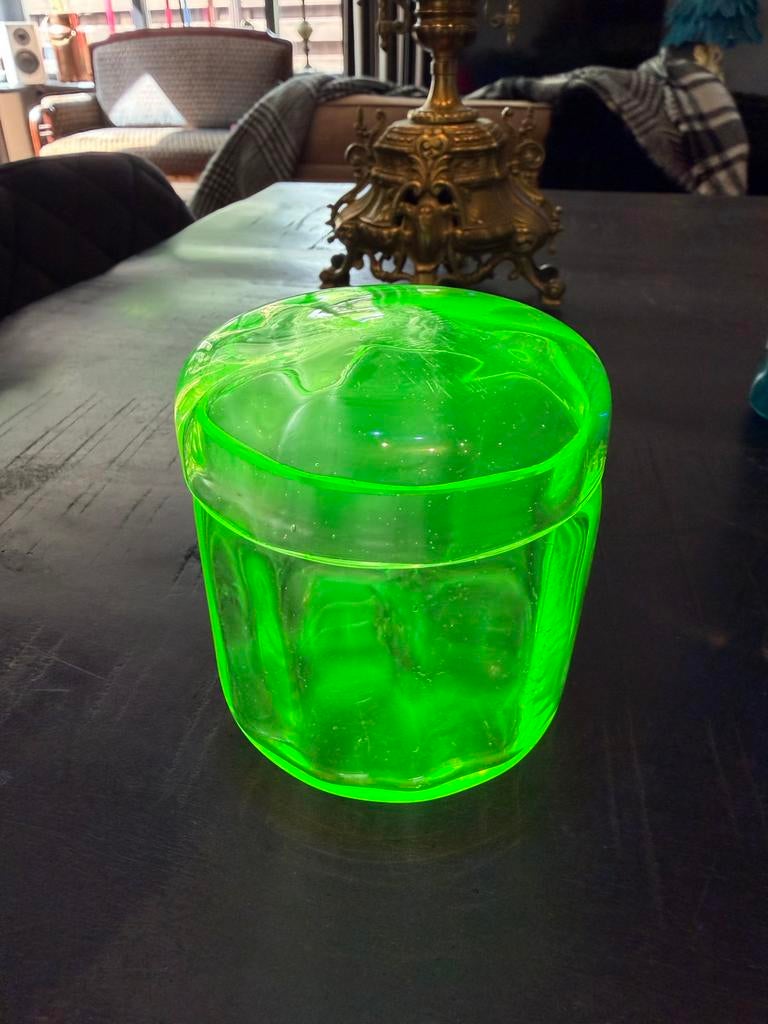 Vintage Uranium Glas Potje met Deksel, Antiek en Kunst, Antiek | Glas en Kristal, Ophalen of Verzenden