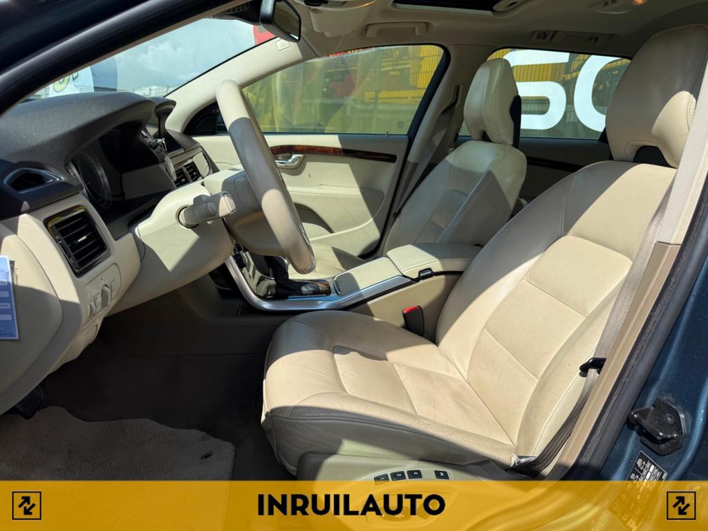 Volvo V70 2.0 T5 Summum|NAP|Pano|Leder|E-stoel|StoelV, Auto's, Volvo, Euro 5, 1800 kg, Zwart, 4 cilinders