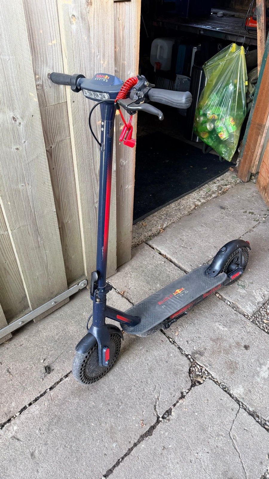 Red Bull Racing Race All 10 elektrische step, Fietsen en Brommers, Steps, Ophalen, Zo goed als nieuw, Elektrische step (E-scooter)