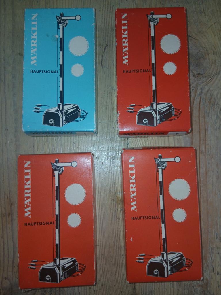 Märklin Hoofdseinen (4 stuks) - ( art.nr.7039), Wisselstroom, Gebruikt, Verzenden, Overige typen