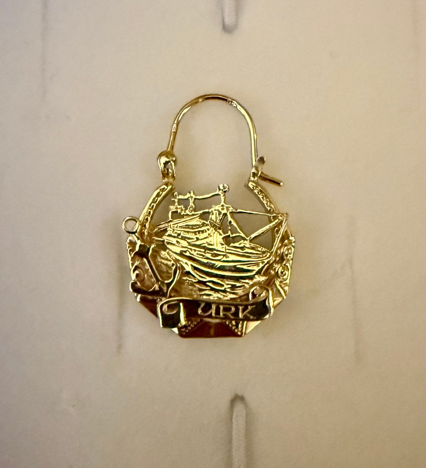 Nieuwe oorbel urk visserij sieraden vissers urker, Ophalen of Verzenden, Nieuw, Goud, Goud