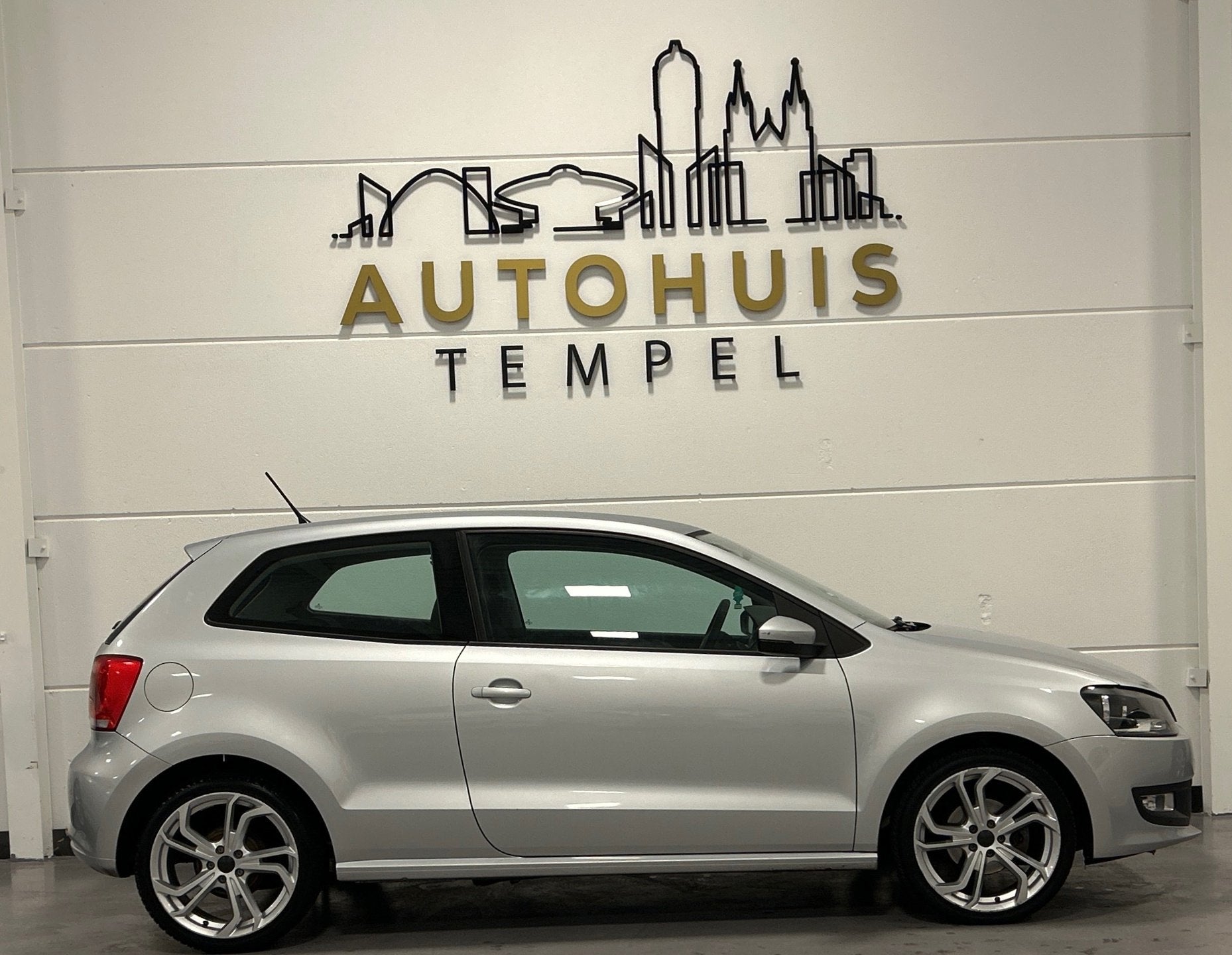 Volkswagen Polo 1.4-16V Comfortline Automaat Airco Carplay P, Euro 5, 4 cilinders, Bedrijf, Grijs