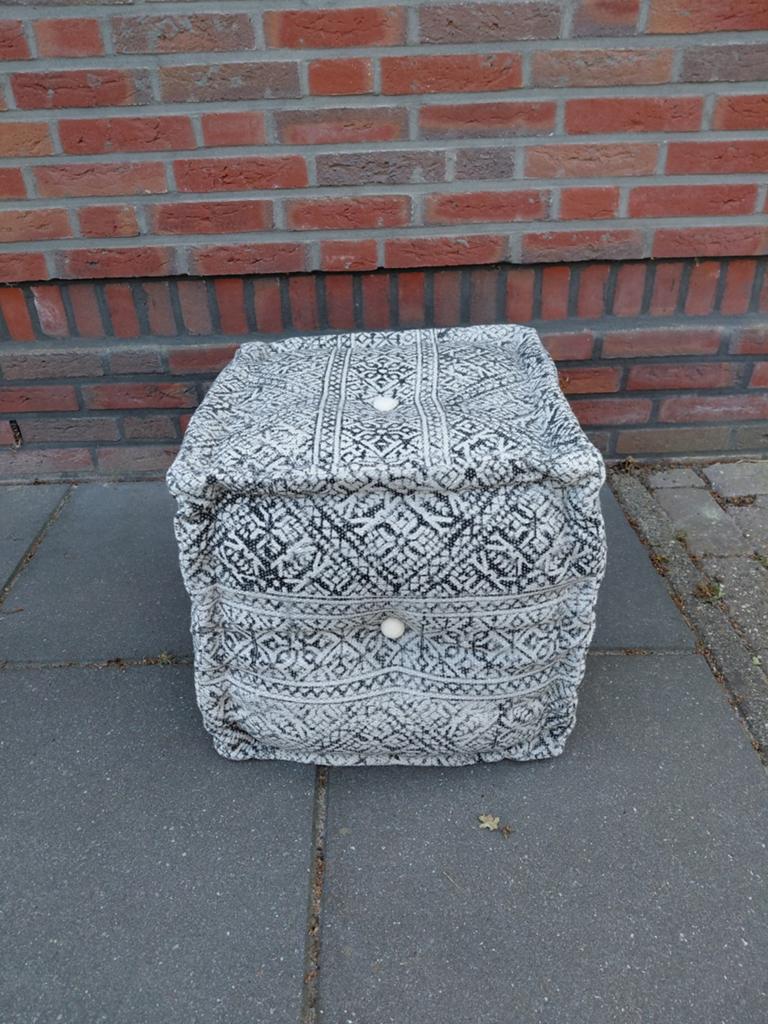 Poef., Ophalen, Minder dan 50 cm, Gebruikt, Vierkant
