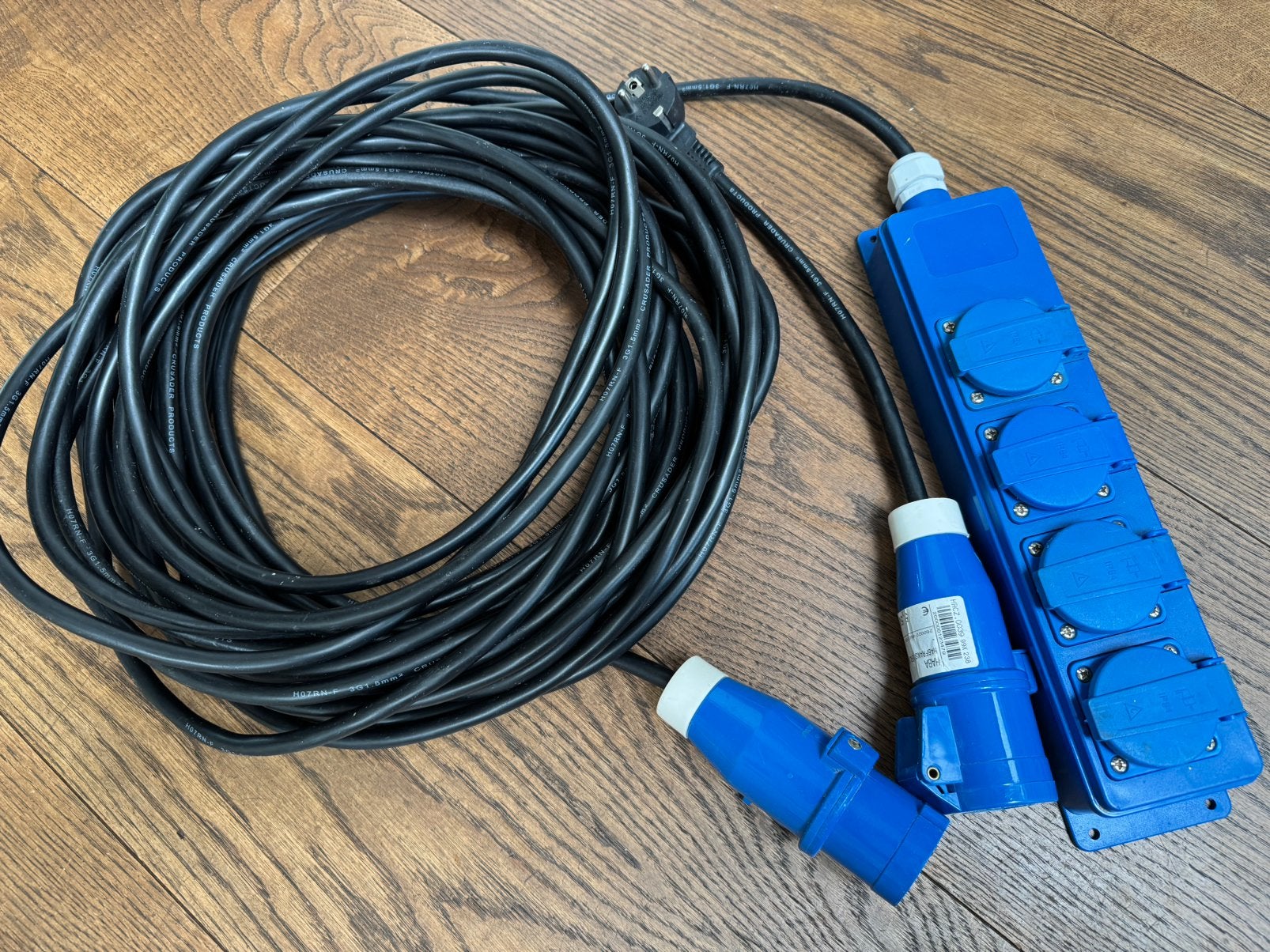 20 meter verlengsnoer met 4 CEE contactdozen + adapter, Caravans en Kamperen, Ophalen, Zo goed als nieuw