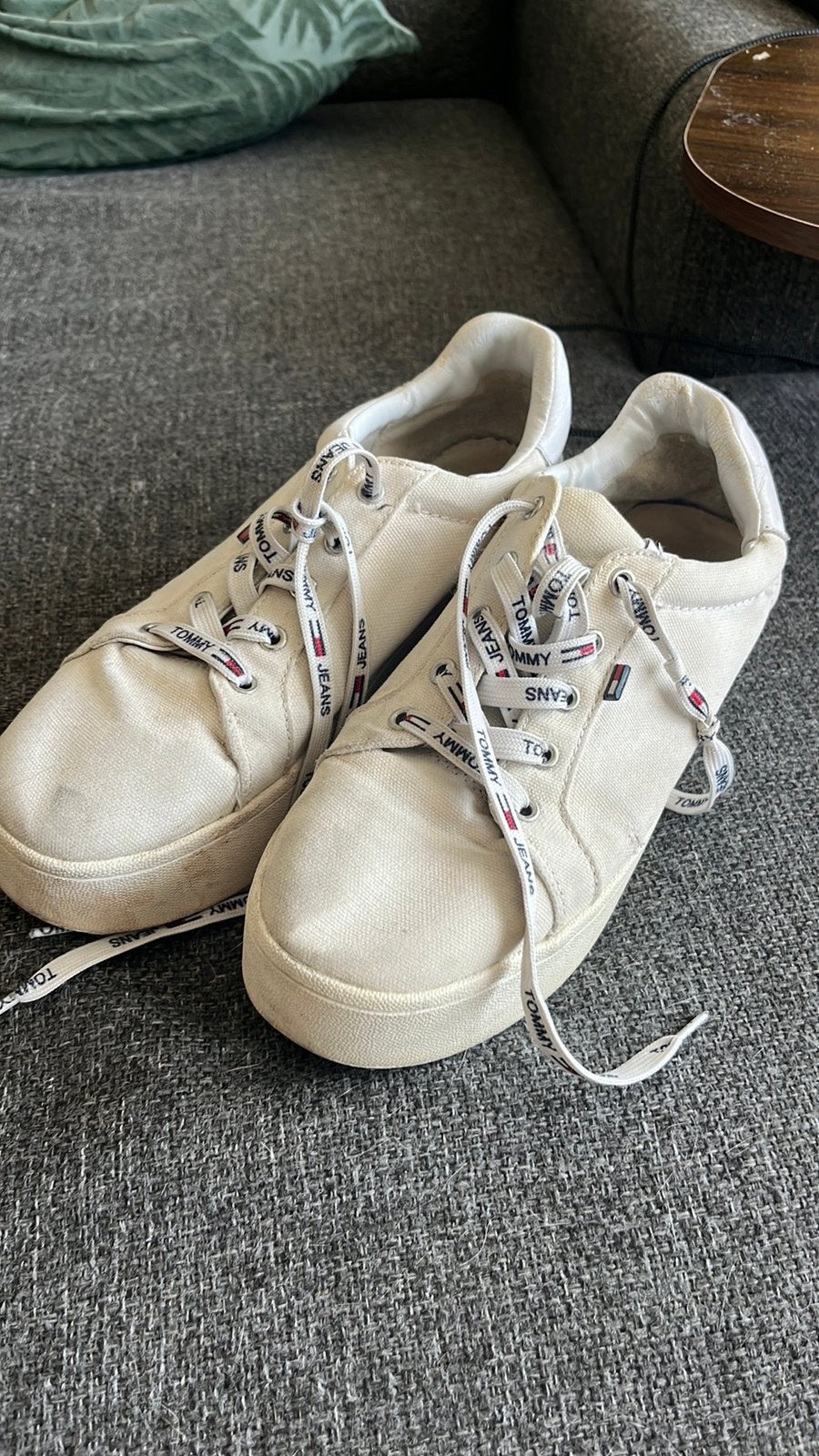 Tommy hilfiger sneakers, Ophalen of Verzenden, Zo goed als nieuw, Wit, Sneakers of Gympen