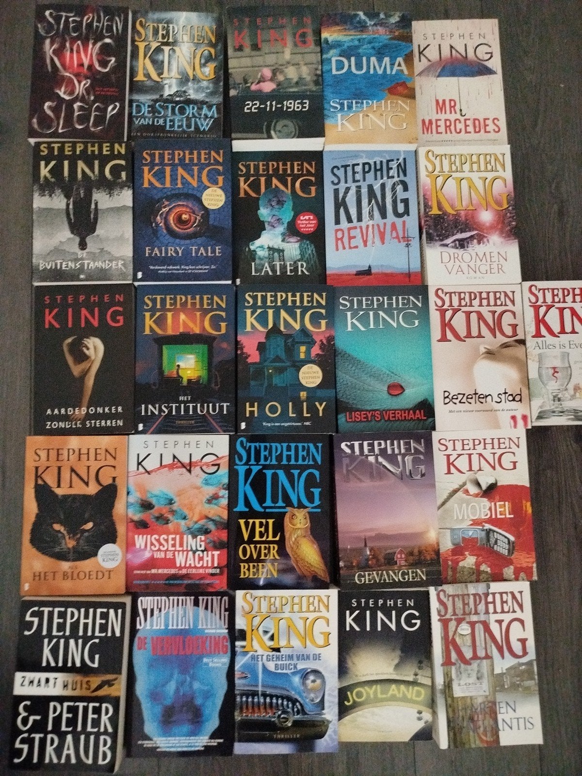 STEPHEN KING BOEKEN COLLECTIE €5 PER STUK 3 VOOR €12, Stephen King, Ophalen of Verzenden, Zo goed als nieuw, Nederland