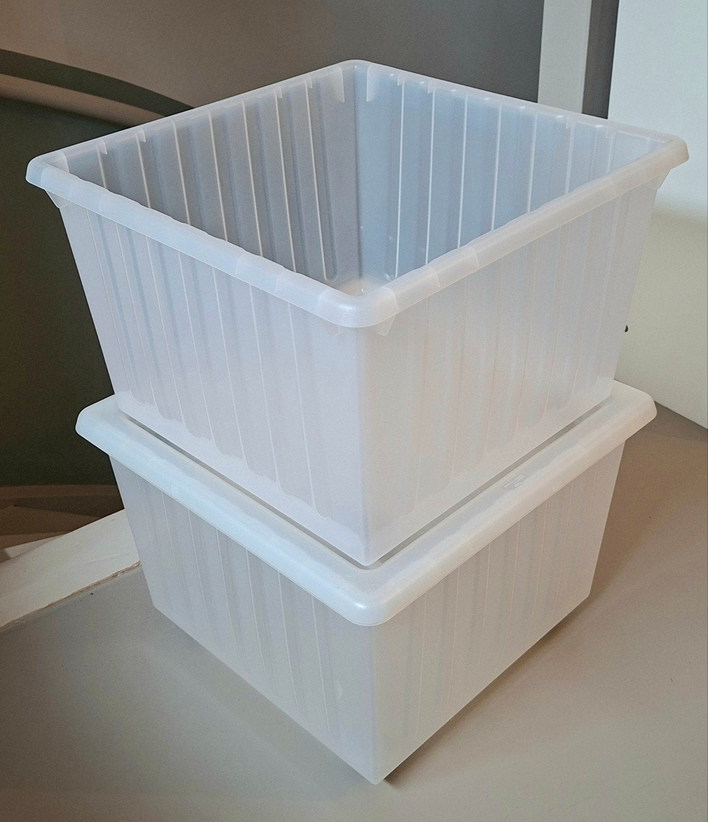 Twee Vessla bakken Ikea, Ophalen of Verzenden, Minder dan 50 cm, Minder dan 40 cm, 35 tot 50 cm