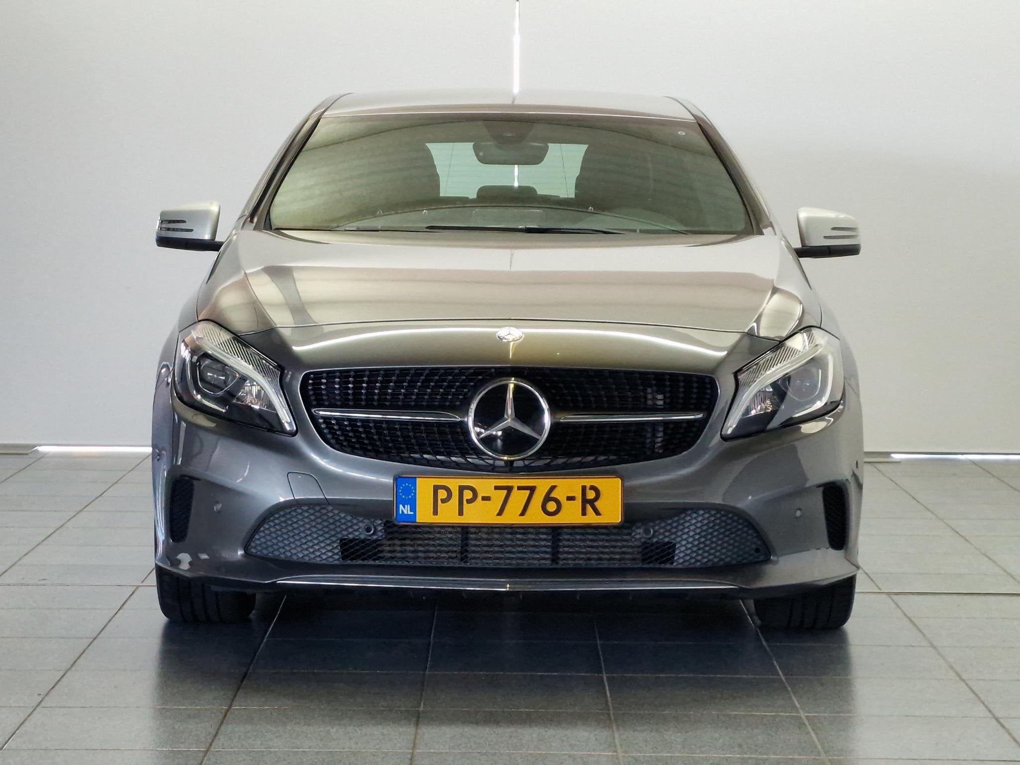 Mercedes-Benz A-klasse 200 Ambition Automaat / Applecarpl /, Auto's, Gebruikt, Leder en Stof, 1595 cc, Bedrijf