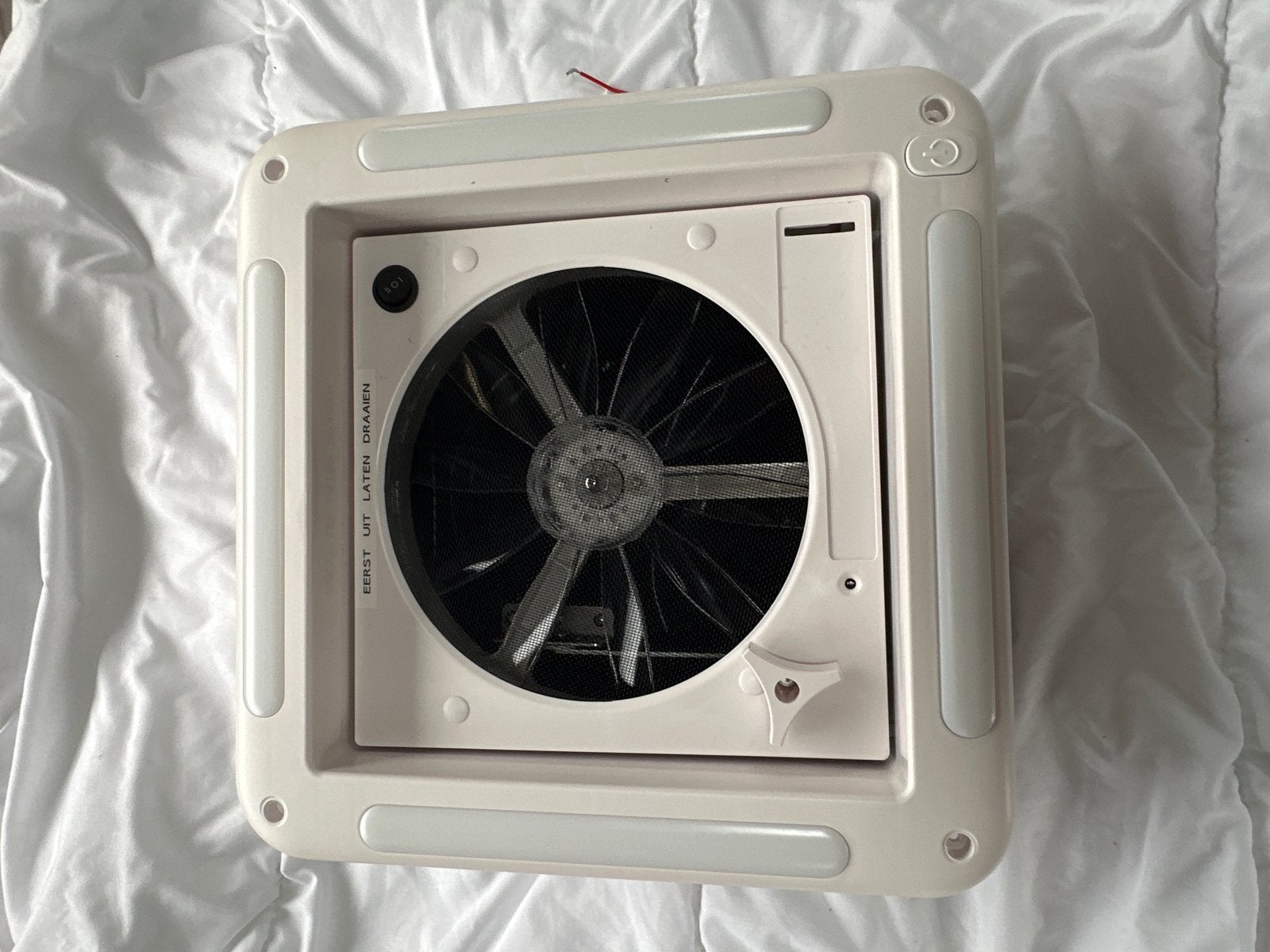 Nieuwe 12V DC Dakventilator met LED Verlichting, Ophalen of Verzenden, Nieuw