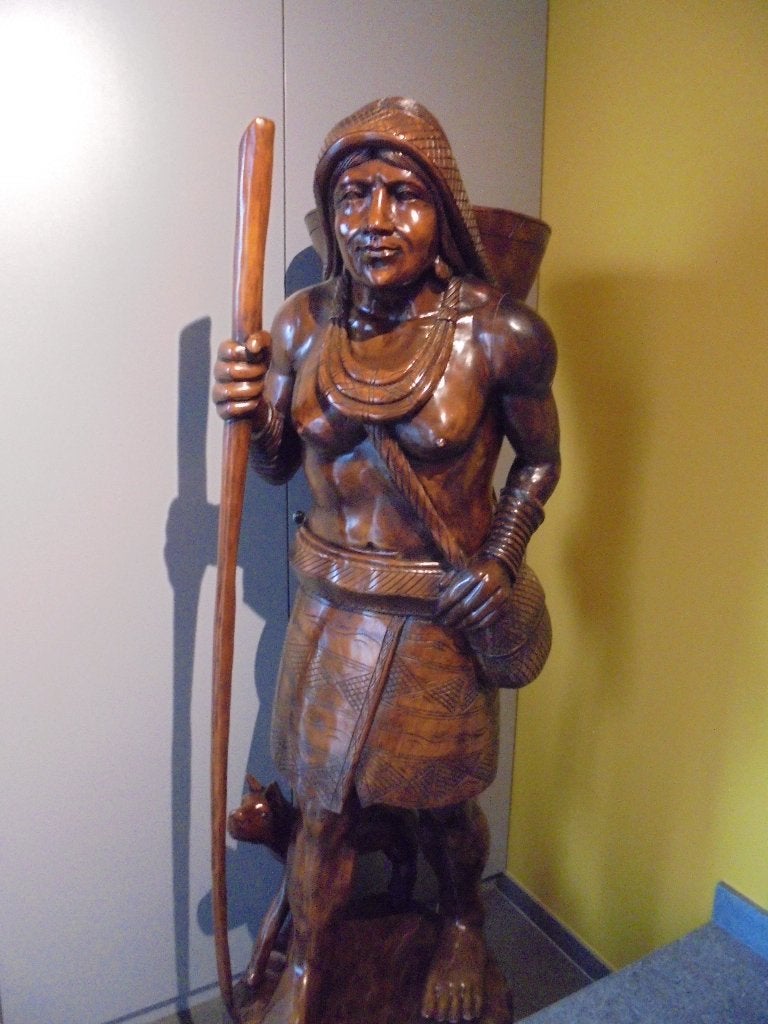 Antiek GROOT houten beeld Jagers vrouw 184 cm Mancave Azie, Ophalen, 1 meter - 2 meter, Beeld, Hout