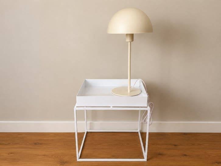 Twee HAY Tray Tables (wit, 30x30 cm), Minder dan 45 cm, Minder dan 55 cm, Metaal of Aluminium, Vierkant