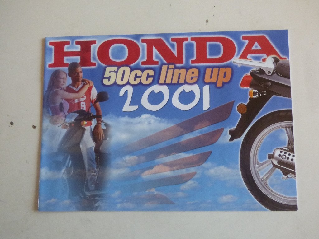 HONDA FOLDER SCOOTER & BROMFIETS MODELLEN 2001, Ophalen of Verzenden, Zo goed als nieuw