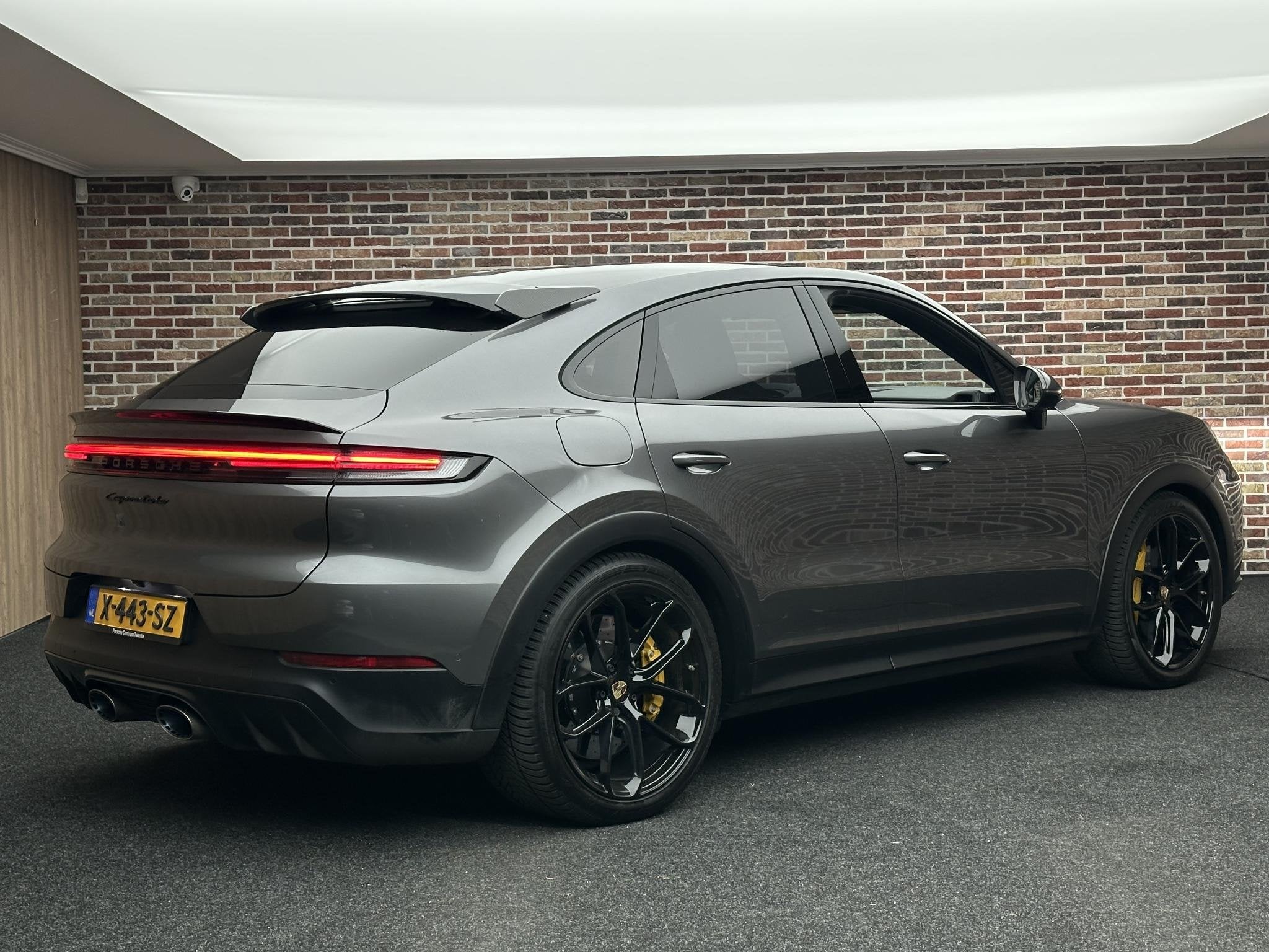 Porsche Cayenne Coupé 4.0 Turbo E-Hybrid GT Carbon 360 Head, Auto's, Porsche, Automaat, Cayenne, Gebruikt, 4 stoelen