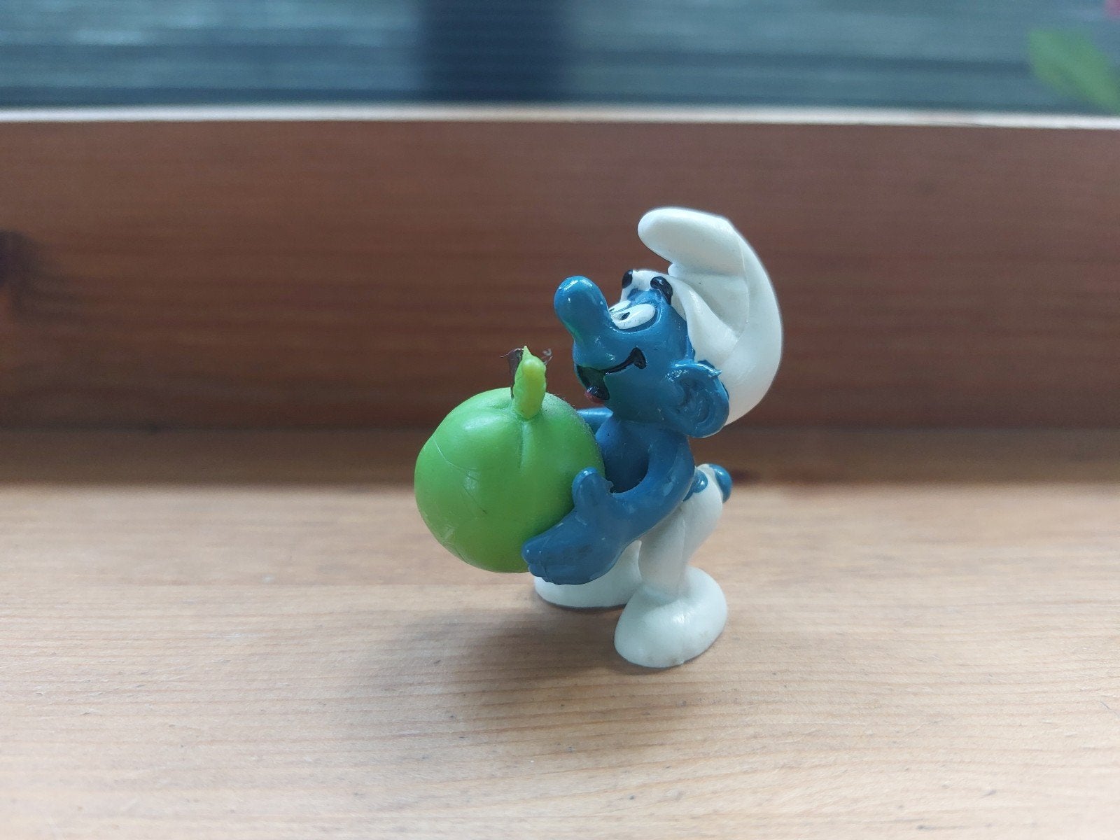 Smurf met appel 20160 De Smurfen, Verzamelen, Smurfen, Ophalen of Verzenden