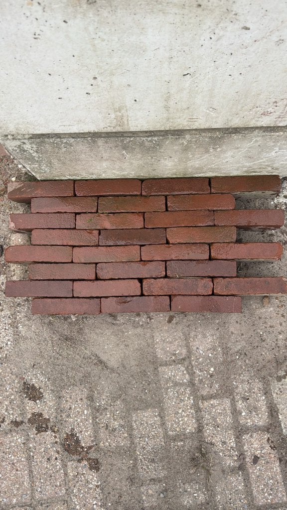 gebruikt oud gebakken waaltjes rood paars, Tuin en Terras, Ophalen of Verzenden, Gebruikt, Keramiek, Klinkers
