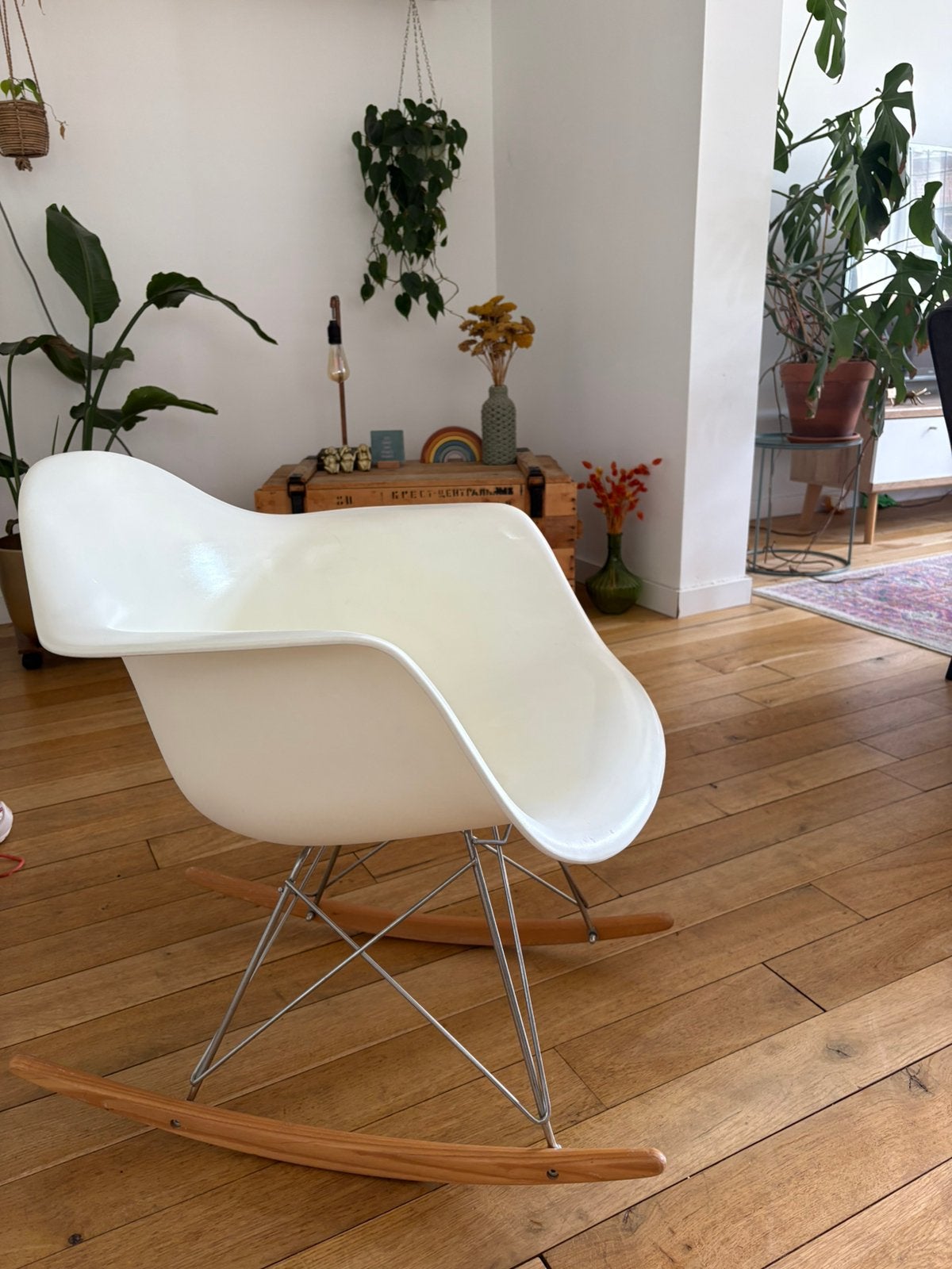 Stoel eames stijl schommelstoel retro wit hout staal, Huis en Inrichting, Stoelen, Ophalen, Gebruikt, Wit, Eén
