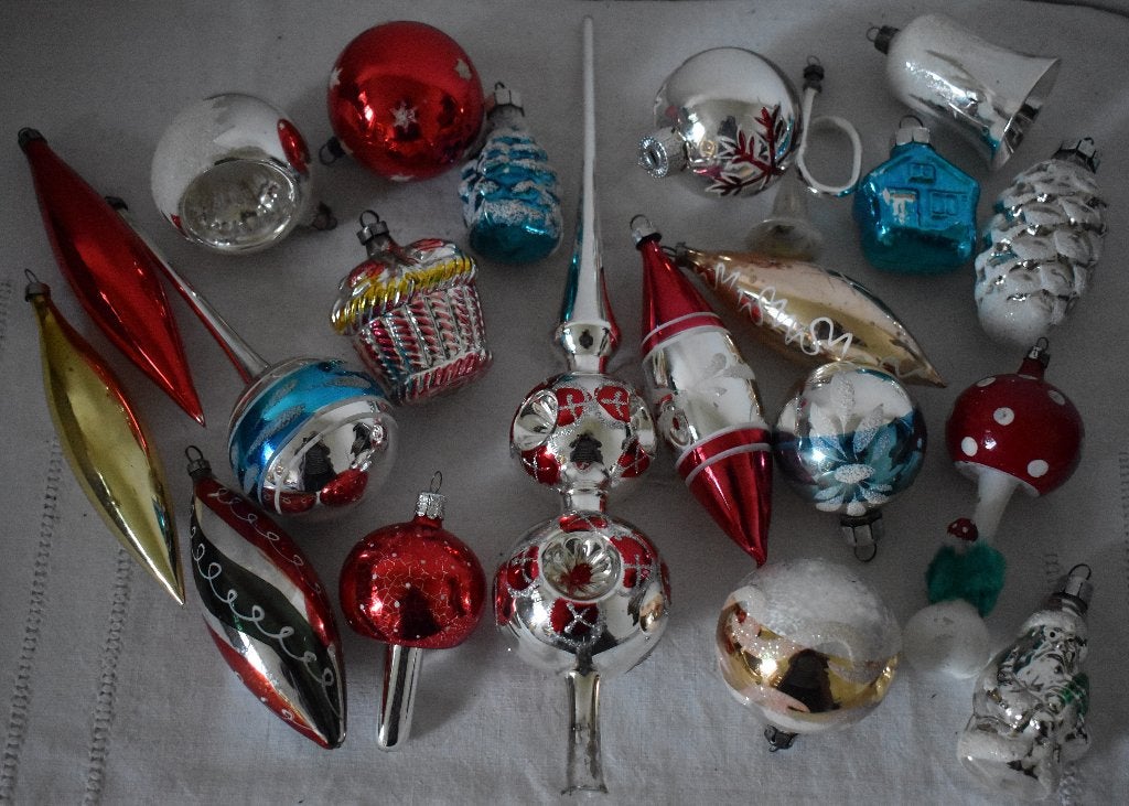 20 oude kerstballen + piek met 6 deuken pegels ea, Diversen, Ophalen of Verzenden, Gebruikt
